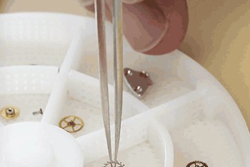 长沙欧米茄表冠掉了进水维修